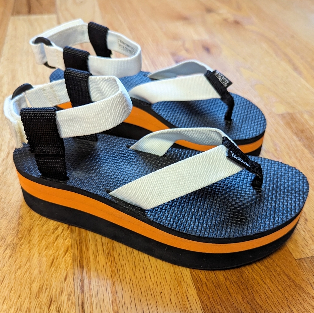 Teva Platform Sandal women's 5 flatform